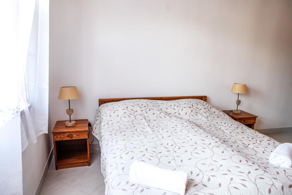 Katica Vendeghaz Hotel Tarcal Room photo